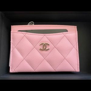 NEW! CHANEL 2022 Cruise/22C Pink Caviar Leather Card Holder gold hw w/ tags!